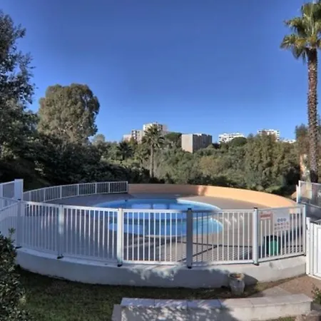 Διαμέρισμα T2 A Confortable Avec Piscine